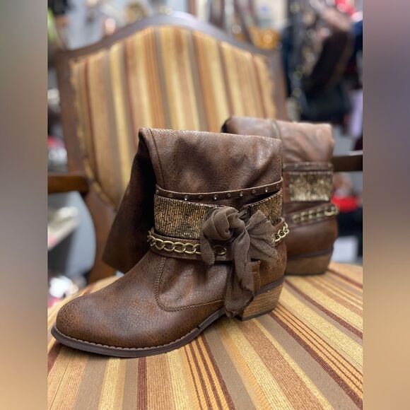 Not Rated Ladies High Status Tan Knee High Boots - Picture 1 of 3